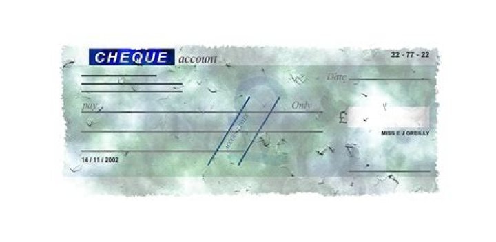 Can a crossed cheque be cashed?