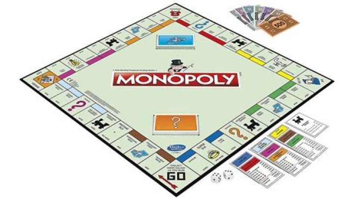 Can you play Monopoly with 7 players?