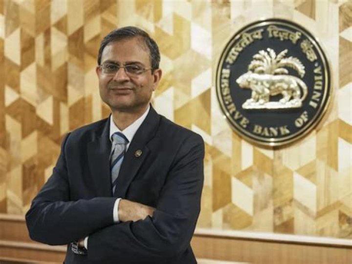 What is the role of RBI in forex markets in India?