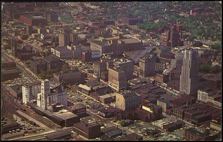 Which Ohio city is known as the Rubber Capital of the World?