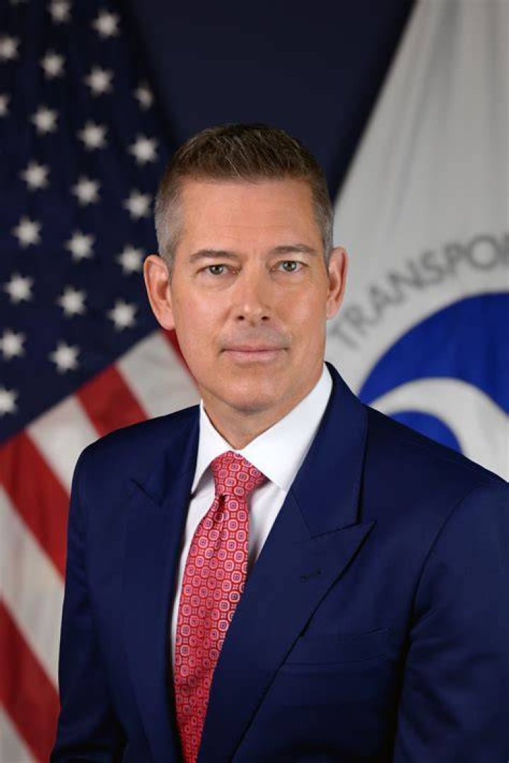 Who is the leader of the Department of Transportation?